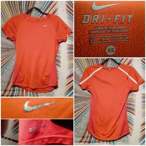 Nike Dri-Fit Womens XS Exercise/Running Teeshirt